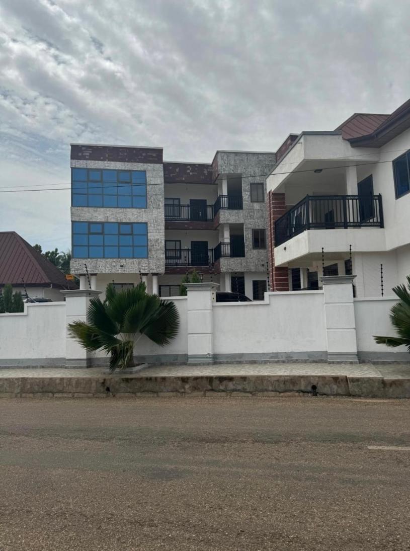Baffour Apartments Adiebeba エクステリア 写真