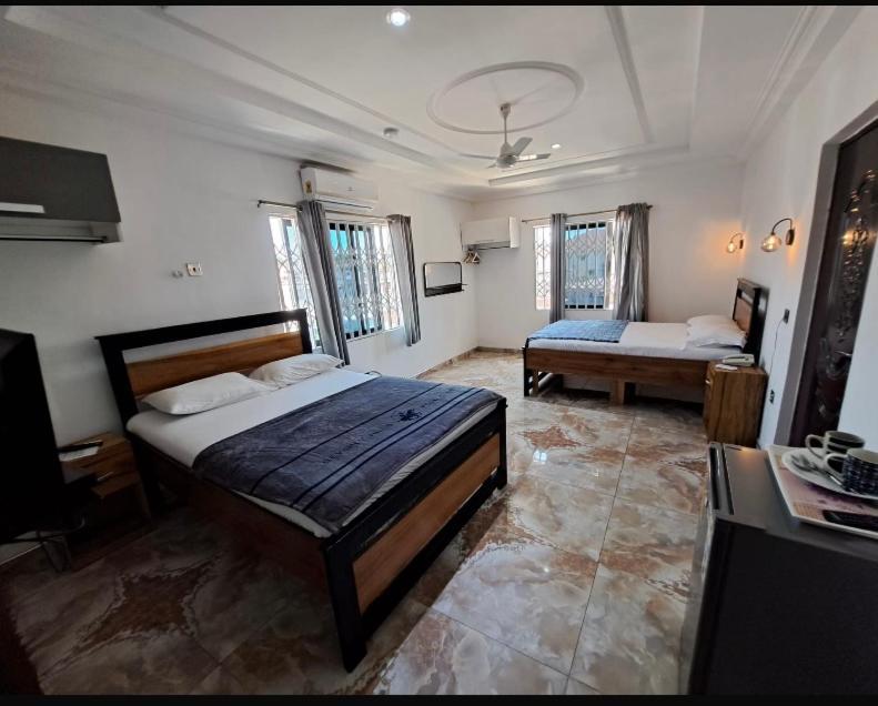 Baffour Apartments Adiebeba エクステリア 写真