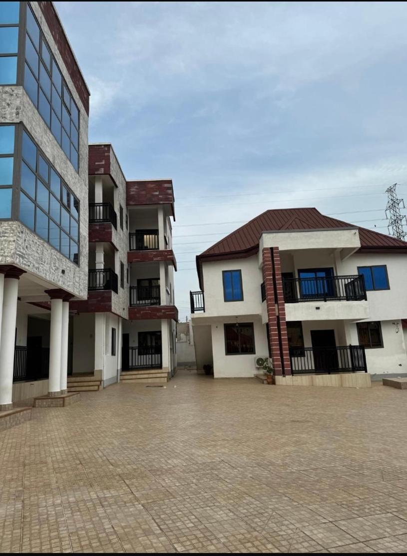 Baffour Apartments Adiebeba エクステリア 写真